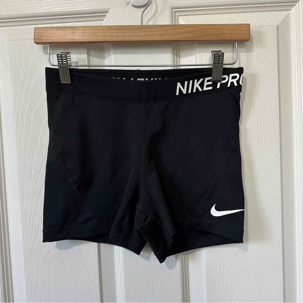 Nike Pro Women's Black Athletic Shorts